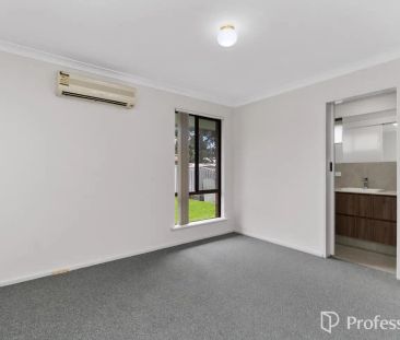 “4 x 2 FAMILY HOME IN WILLETTON SENIOR HIGH SCHOOL CATCHMENT ZONE!” - Photo 1