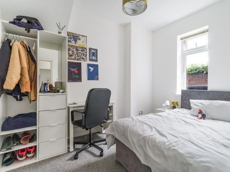 3 bedroom ground floor flat to rent - Photo 3