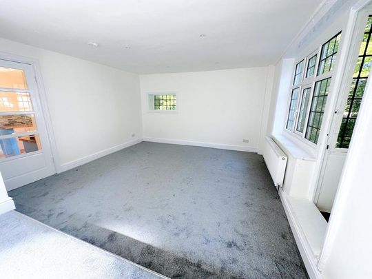 4 bedroom detached house to rent - Photo 1