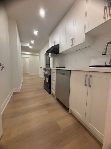 For Lease - 115B Bond Crescent, Richmond Hill, Ontario - Photo 3