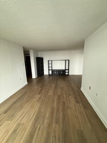 For Lease - 18 Knightsbridge Road Unit# 707, Brampton, Ontario - Photo 3