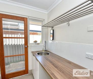 Cosy 3 bedroom home! - Photo 2