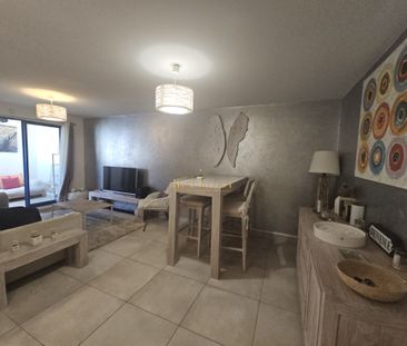 Location Appartement 2 pièces 48m² ST DENIS 97400 - Photo 1