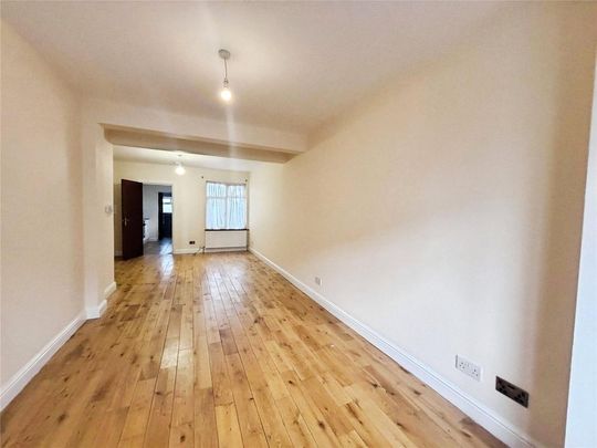 3 bedroom terraced house to rent - Photo 1