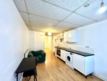 Studio Flat, Kember St, N1 - Photo 3