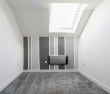 Flat to rent on - Photo 1