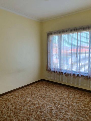 Quite 2 Bedroom Unit! - Photo 5