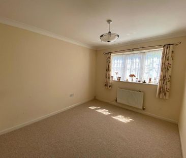 3 bedroom detached house to rent - Photo 4