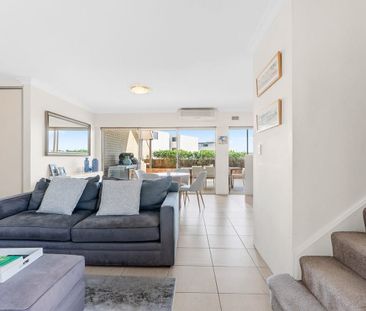 Spacious Apartment with Superb Entertaining Terrace - Photo 2