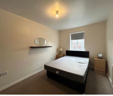 2 Bed Flat, New Road, NG7 - Photo 3