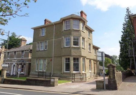 Church Street, Great Malvern, WR14 - Photo 2