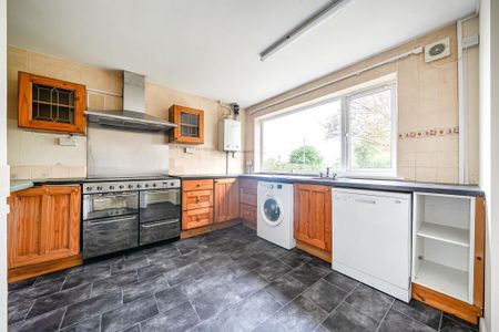5 bedroom end of terrace house to rent - Photo 4