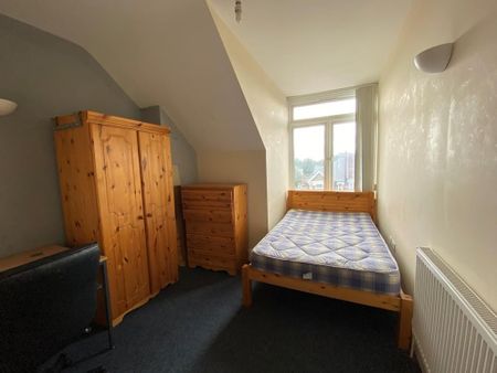 4 bedroom flat to rent - Photo 5