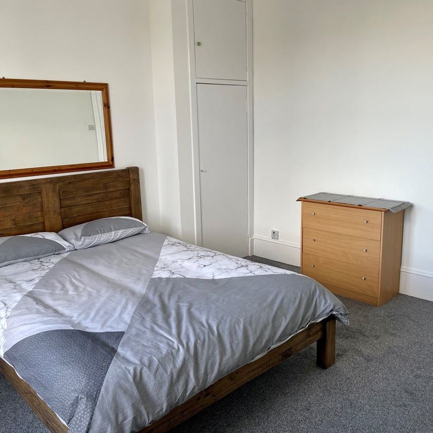Studio Flat, Aberdeen, AB24 - Photo 1