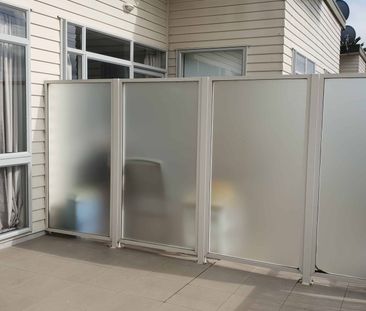 Generous 2 Bedroom Rental in Parakai - Photo 1