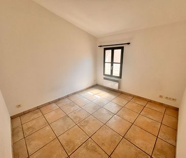 Location Appartement 2 pièces 42m² NIMES 30000 - Photo 3