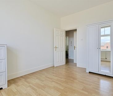 2 bedroom Apartment to rent in Temple Building, Bath Lane, Newcastl... - Photo 3