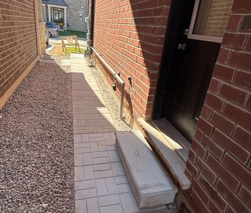For Lease - 1526 zilio Terrace Unit# LOWER LEVEL, Milton, Ontario - Photo 6