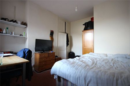 Cricklade Road, - Photo 3