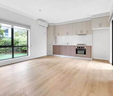 Stylishly Renovated Sanctuary in a Prime Reservoir Pocket - Photo 6