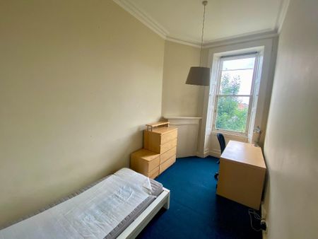 4 bedroom flat to rent - Photo 4