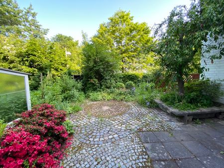 Großzügiges, gepflegtes Reihenhaus in schöner Lage - Foto 5