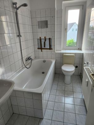 hübsche kleine 3 Zimmerwohnung, sofort bezugsfähig zu vermieten - auf Wunsch auch mit Einbauküche - Foto 1