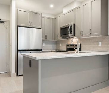 UNIT 1603 VANTAGE! BRAND NEW UNITS. 1 bedroom, 1 bathroom + den. - Photo 2