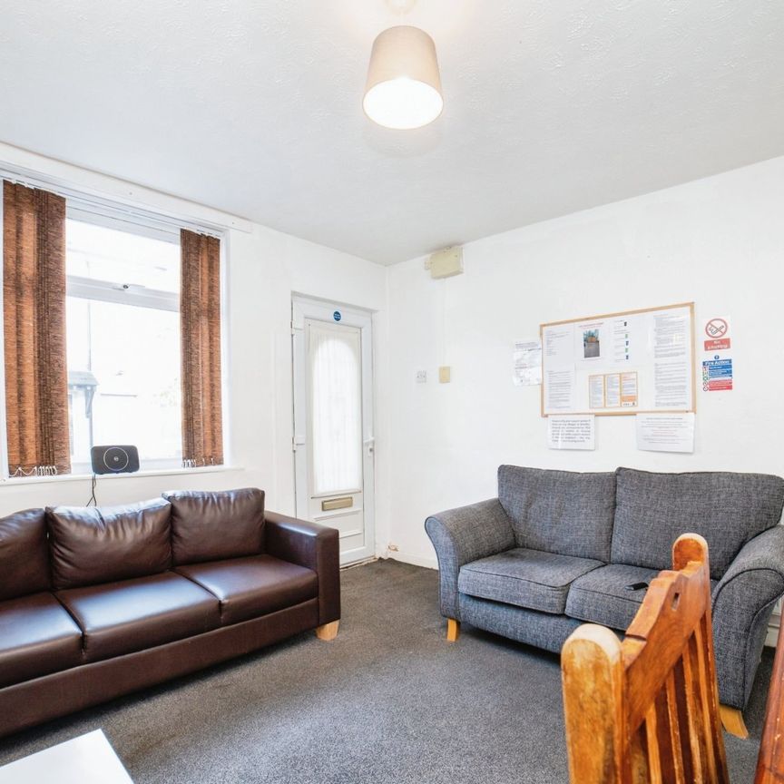 George Street - Photo 1