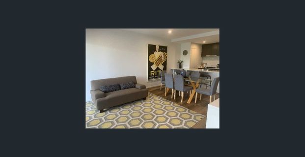 3 Bedroom Apartment Living - Perfect Location - Photo 1