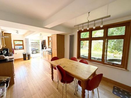 3 bedroom barn conversion to rent - Photo 5