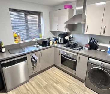 2 bedroom end of terrace house to rent - Photo 5