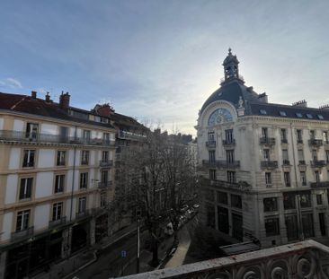Location Appartement 3 pièces 88m² GRENOBLE 38000 - Photo 3