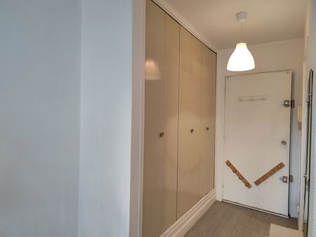Location Appartement 1 pièce 27m² ORLEANS 45100 - Photo 5