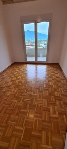 Charmant 3.5 pièces avec terrasse dans un quartier très familial - Photo 3