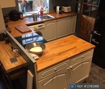 1 bedroom in a house share to rent - Photo 5