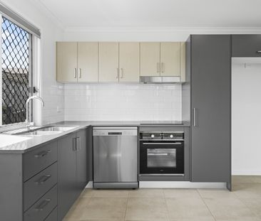 Comfortable & Secure Living in Holmview - Photo 6