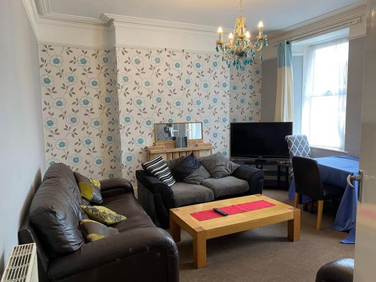 1 bedroom in a house share to rent - Photo 1