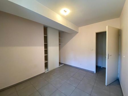 Location Appartement 4 pièces 74m² VALENCE 26000 - Photo 3