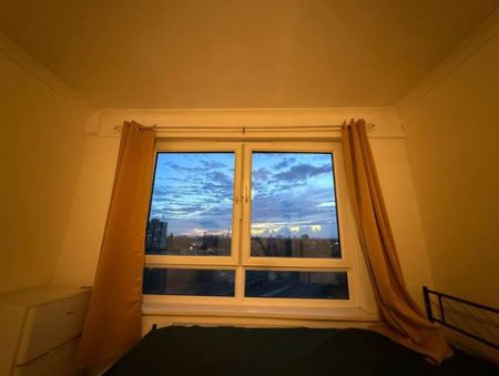 Room in a Shared House, London, IG11 - Photo 3