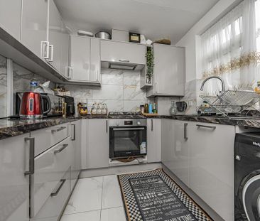 2 bedroom maisonette to rent - Photo 3