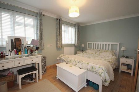 3 bedroom link detached house to rent - Photo 5