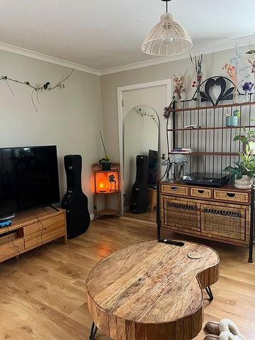 Seaview Family Home in Prime Rangitoto Zone - Photo 2