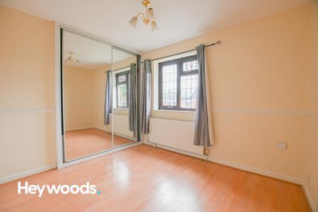 2 bedroom semi-detached house to rent - Photo 5