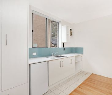 ULTRA CONVENIENT STUDIO WITH PARKING - Photo 2