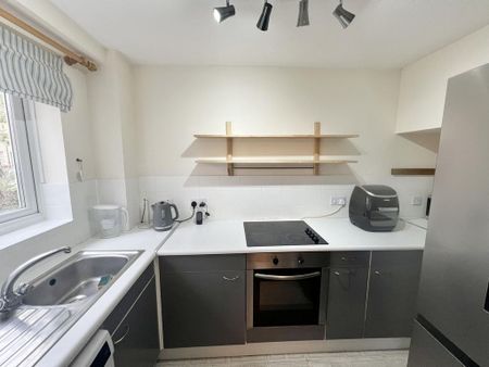 1 bedroom semi-detached house to rent - Photo 4