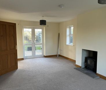 4 bedroom detached house to rent - Photo 4