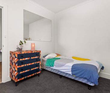 Modern City-Edge Living in the Heart of Kent Town - Photo 2