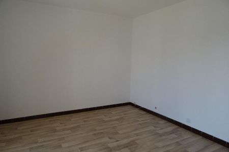 Location Appartement 4 pièces 103m² LOURDES 65100 - Photo 3