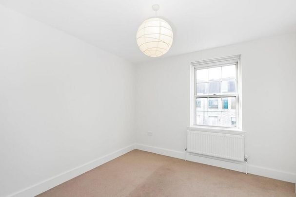 3 bedroom apartment to rent - Photo 1